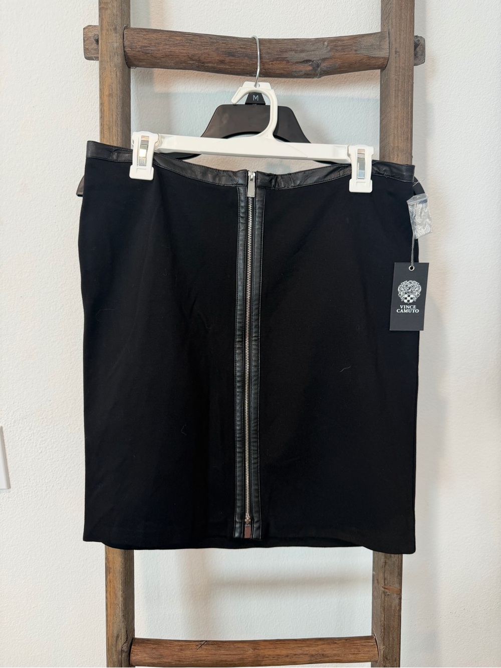 Vince Camuto Black Front-Zip Pencil Skirt